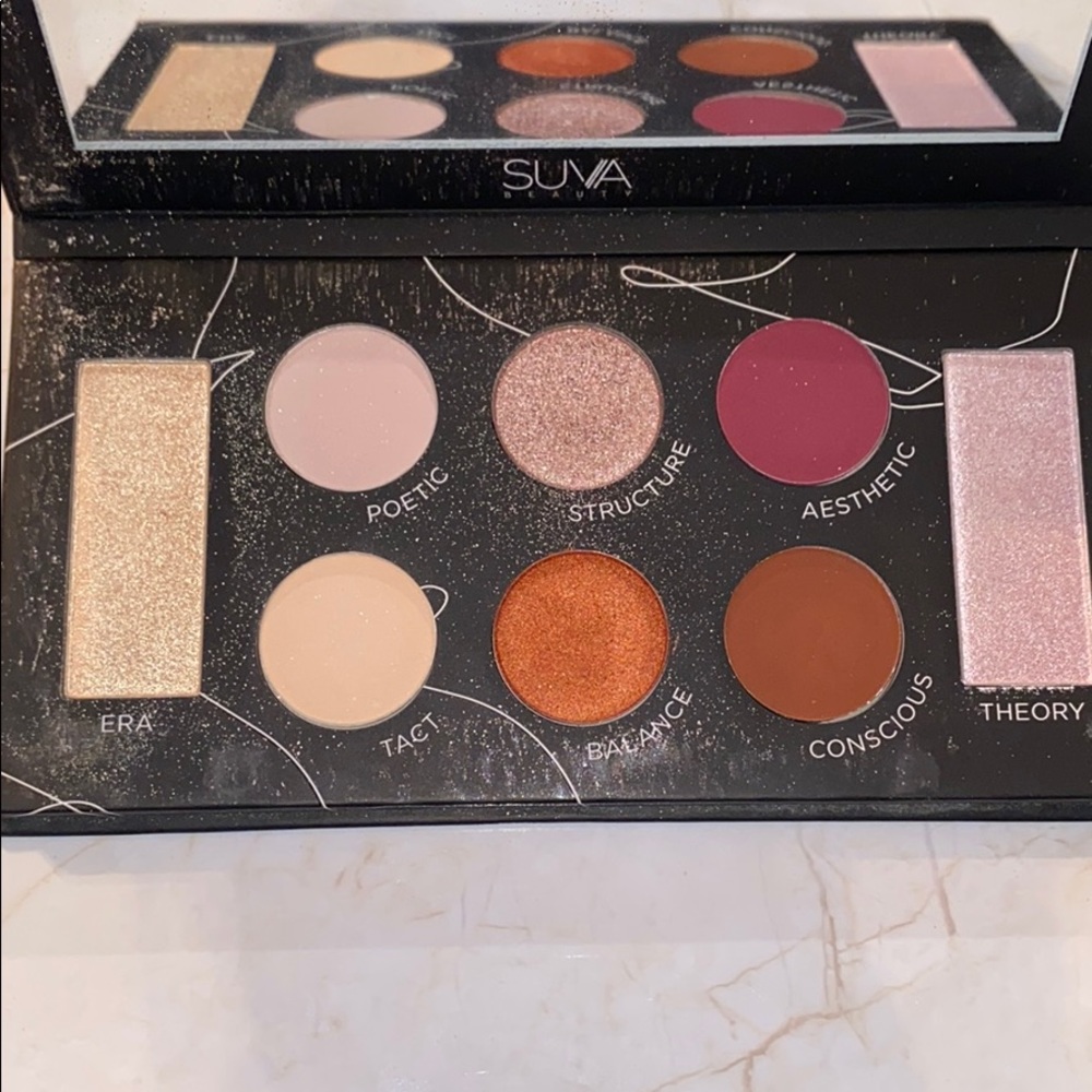 Eyeshadow palette